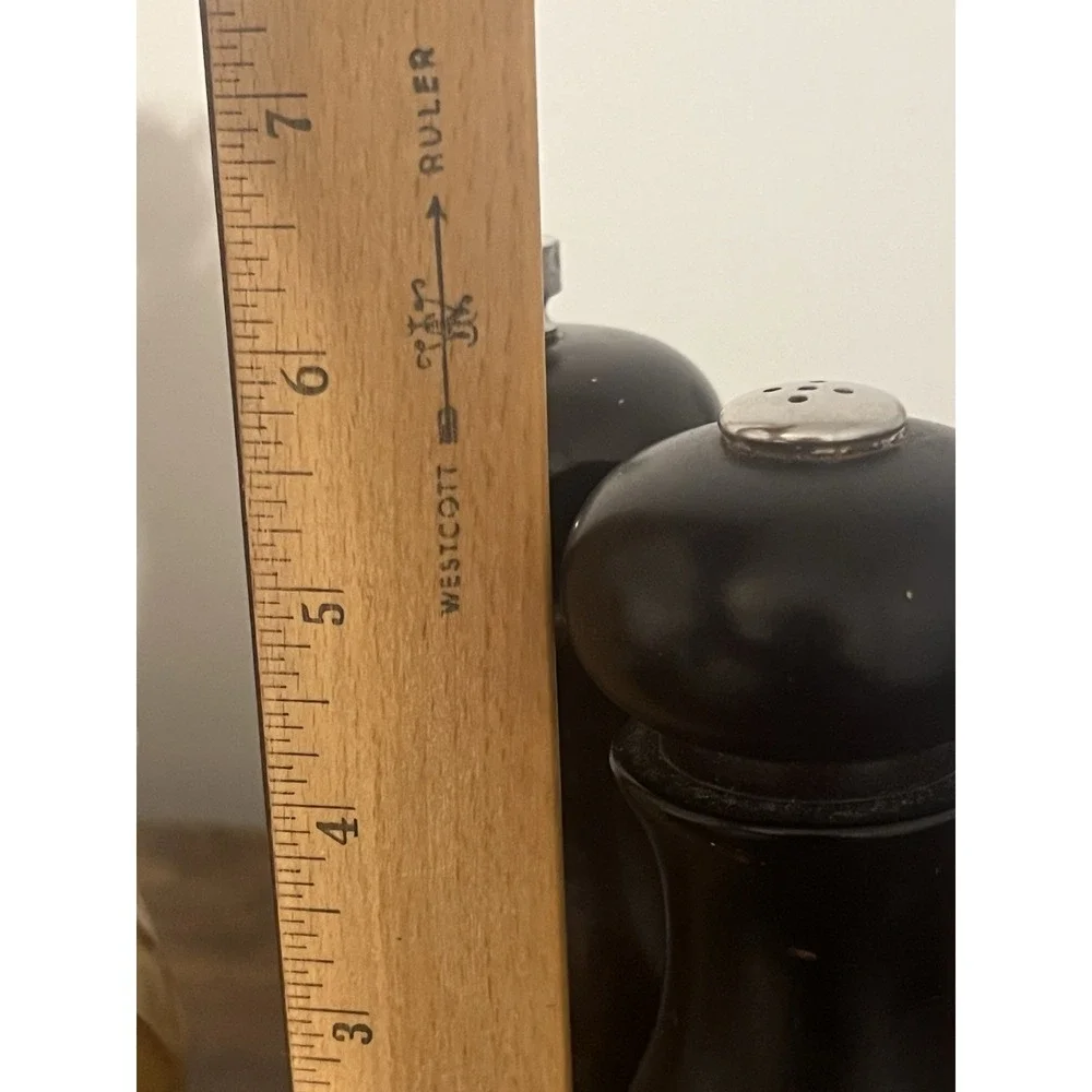 Vintage Olde‎ Thompson Black Wooden Pepper Mill & Salt Shaker Set